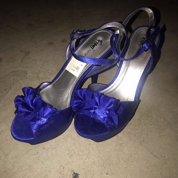 Blue high heels - Picture 2 of 2
